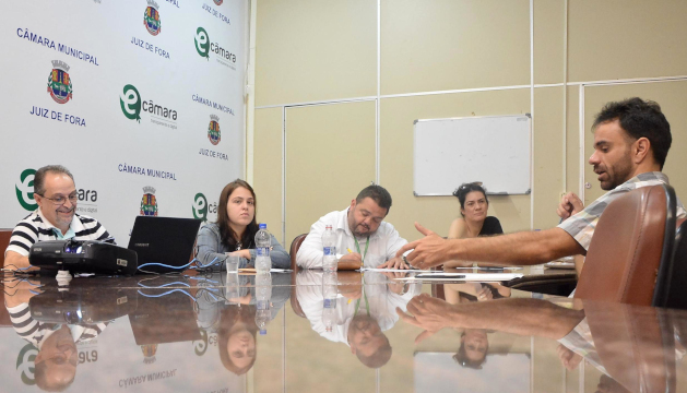 Representantes do Polo Regional Zona da Mata II se reúnem para definir próximas etapas do Parlamento Jovem 2019 (17/04/2019 00:00:00)