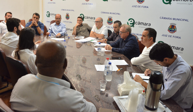 Camara recebe representantes da UBER para discutir regulamentação no município (21/05/2019 00:00:00)