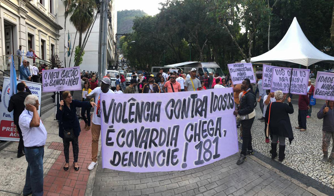 Violência financeira contra idosos é tema de passeata no centro de Juiz de Fora (18/06/2019 00:00:00)
