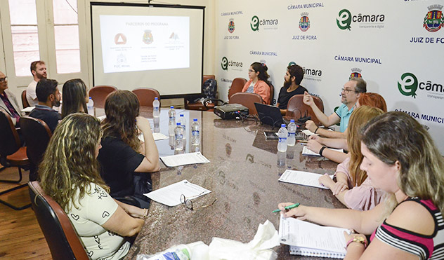 Parlamento Jovem apresenta proposta a escolas candidatas à edição 2020 (12/02/2020 00:00:00)