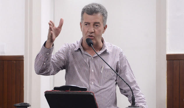 Presidente do Legislativo pede avaliação no decreto municipal (20/03/2020 00:00:00)