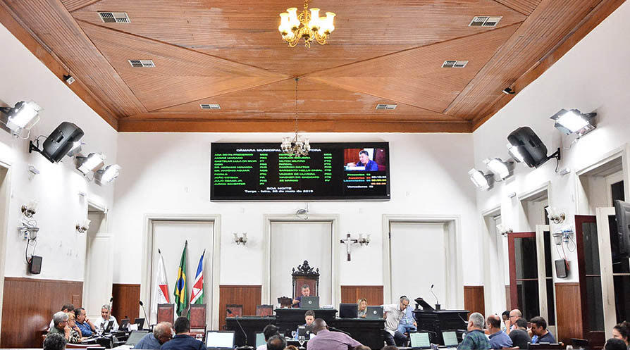 Vereadores enviam representação ao Governo Federal e a empresas de telefonia requerendo prorrogação de vencimento dos boletos por mais 90 dias (10/04/2020 00:00:00)