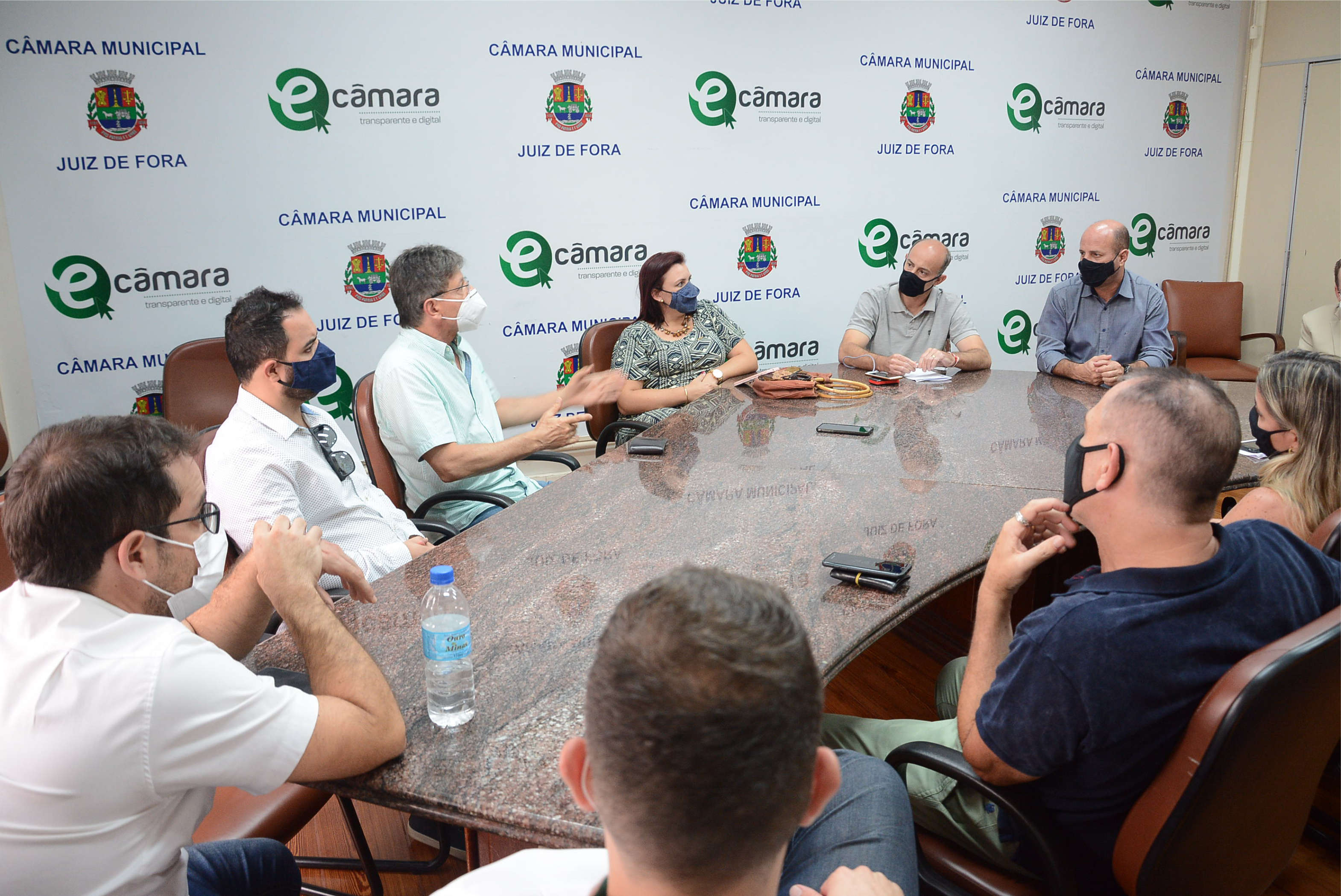 Vereadores se reúnem com Abrasel e Sindicato dos Bares e Restaurantes em busca de soluções para a possível regressão à Onda Vermelha (14/01/2021 00:00:00)