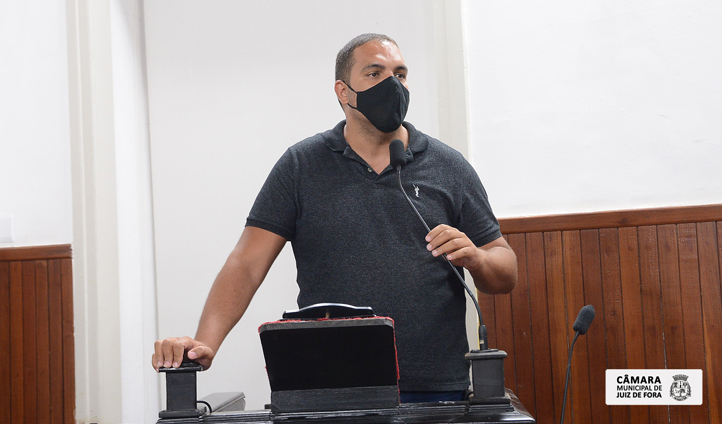 Tiago Bonecão propõe projeto de lei para instituir biblioteca em ônibus itinerante com leitura, lazer e conscientização ambiental  (23/04/2021 00:00:00)