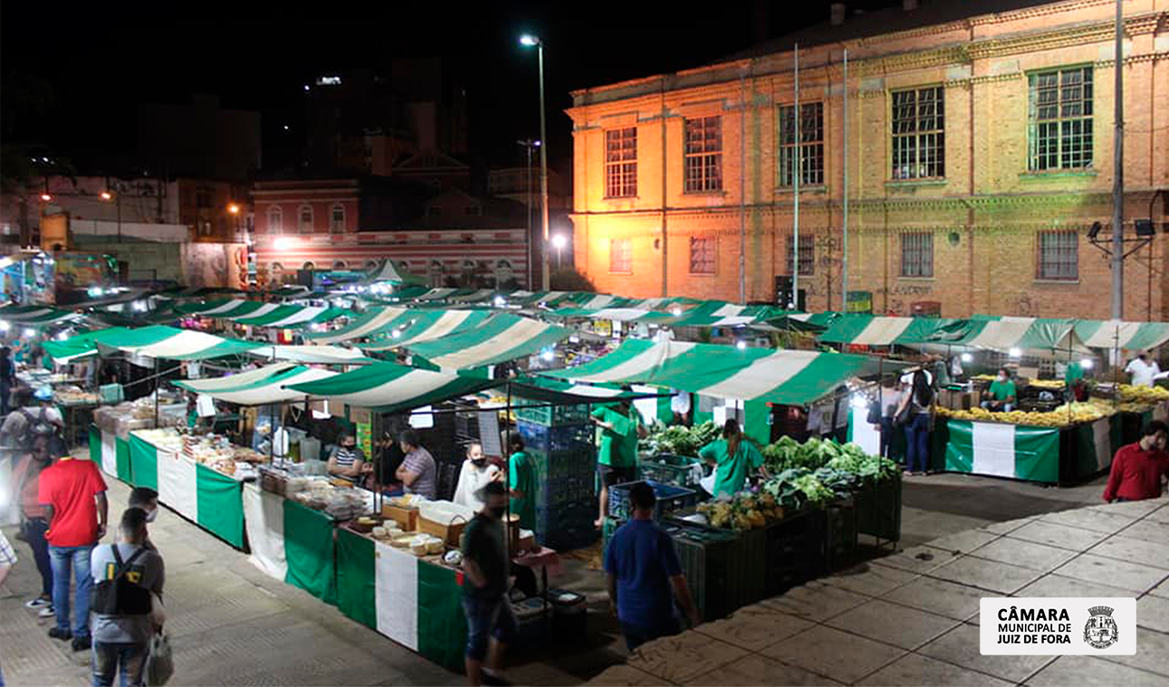 Após ação da Câmara, feira noturna retoma as suas atividades seguindo protocolos de segurança (20/05/2021 00:00:00)