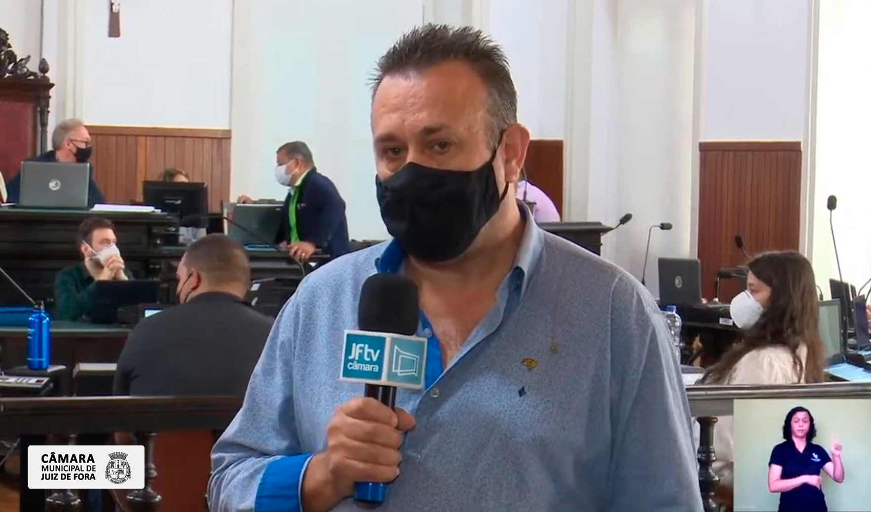 Vagner de Oliveira anuncia em entrevista ao vivo um Requerimento para retorno das linhas de ônibus suspensas durante a pandemia (25/06/2021 00:00:00)