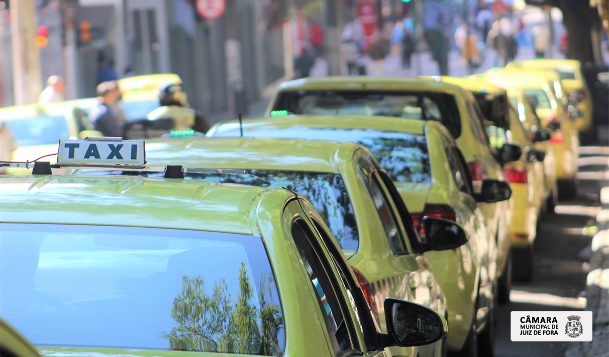 Câmara aprova Mensagem do Executivo para transferência de permissão de táxi a herdeiros (30/06/2021 00:00:00)