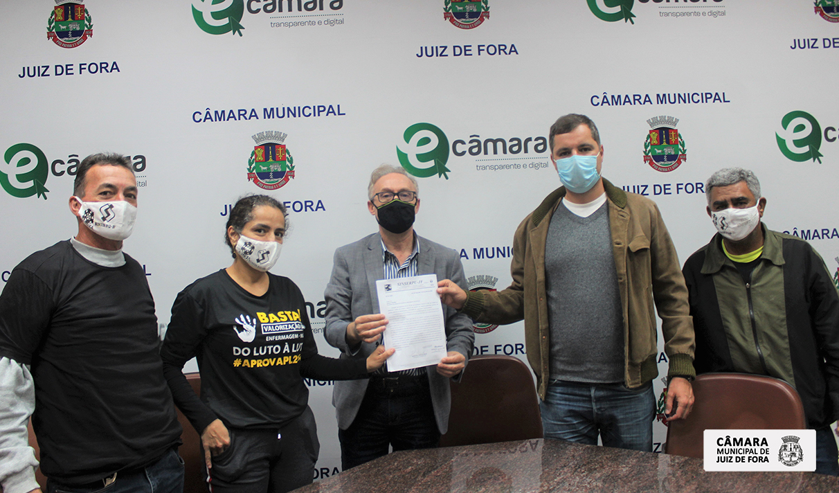 Câmara recebe documento solicitando apoio para a aprovação do Piso Nacional da Enfermagem (30/06/2021 00:00:00)