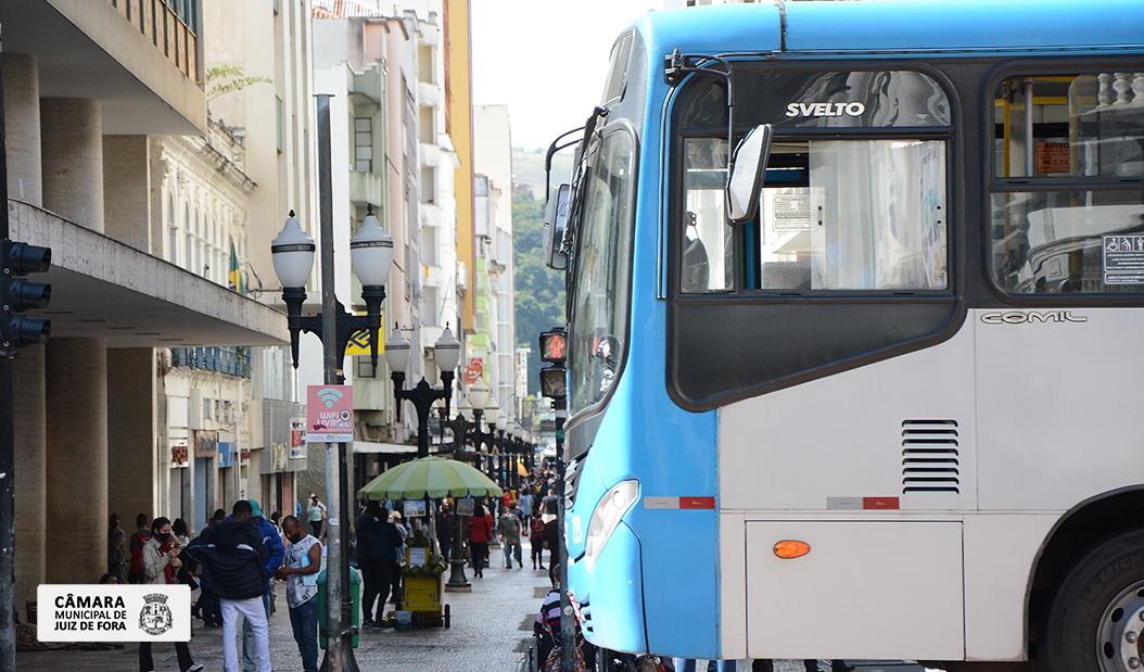 Vereadores aprovam PL que dá equilíbrio financeiro ao sistema de transporte público para que seja mantido o valor da passagem a R$ 3,75 aos usuários (14/07/2021 00:00:00)
