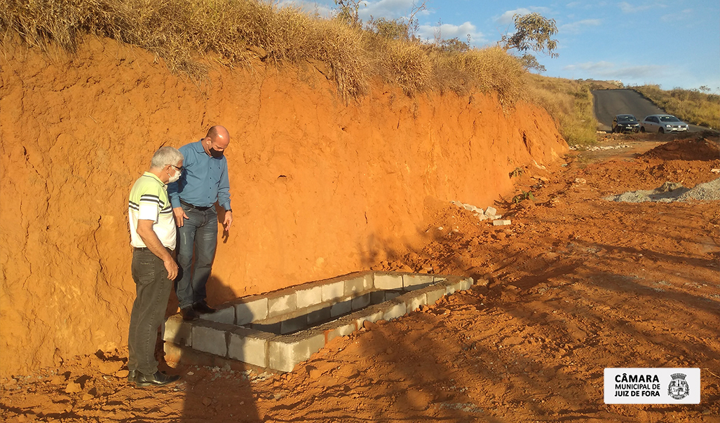 Após Audiência Pública, encontro no Monte Castelo esclarece sobre ações para evitar alagamentos no bairro (16/07/2021 00:00:00)