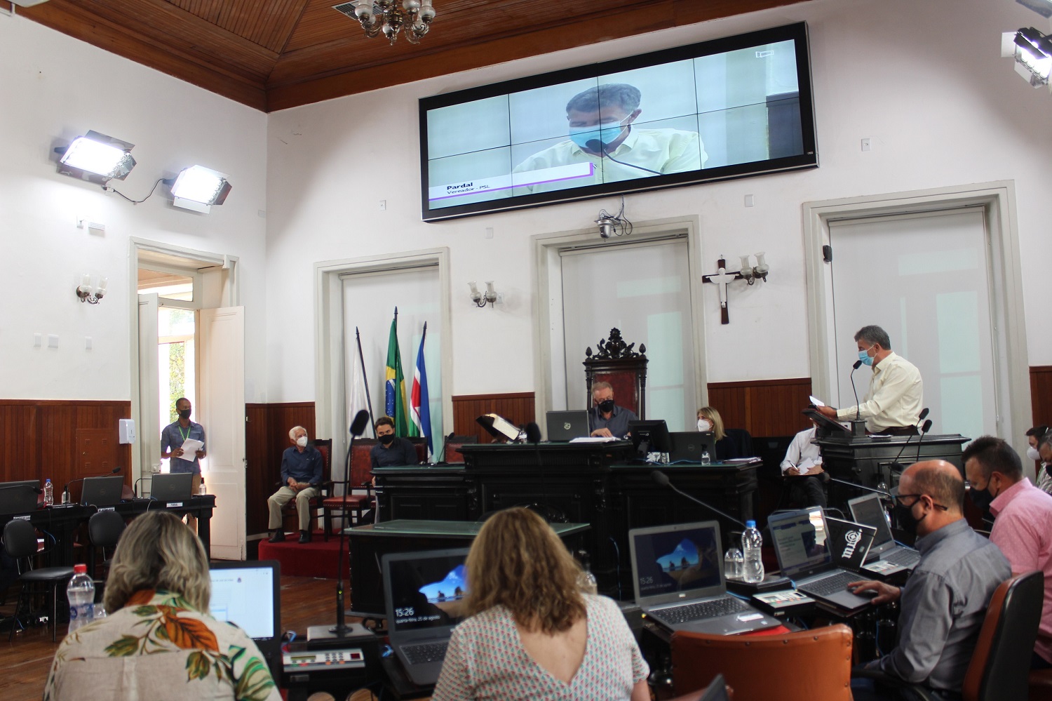 Em Audiência, Executivo se propõe a analisar isenção de IPTU para imóveis próprios das associações de moradores (25/08/2021 00:00:00)