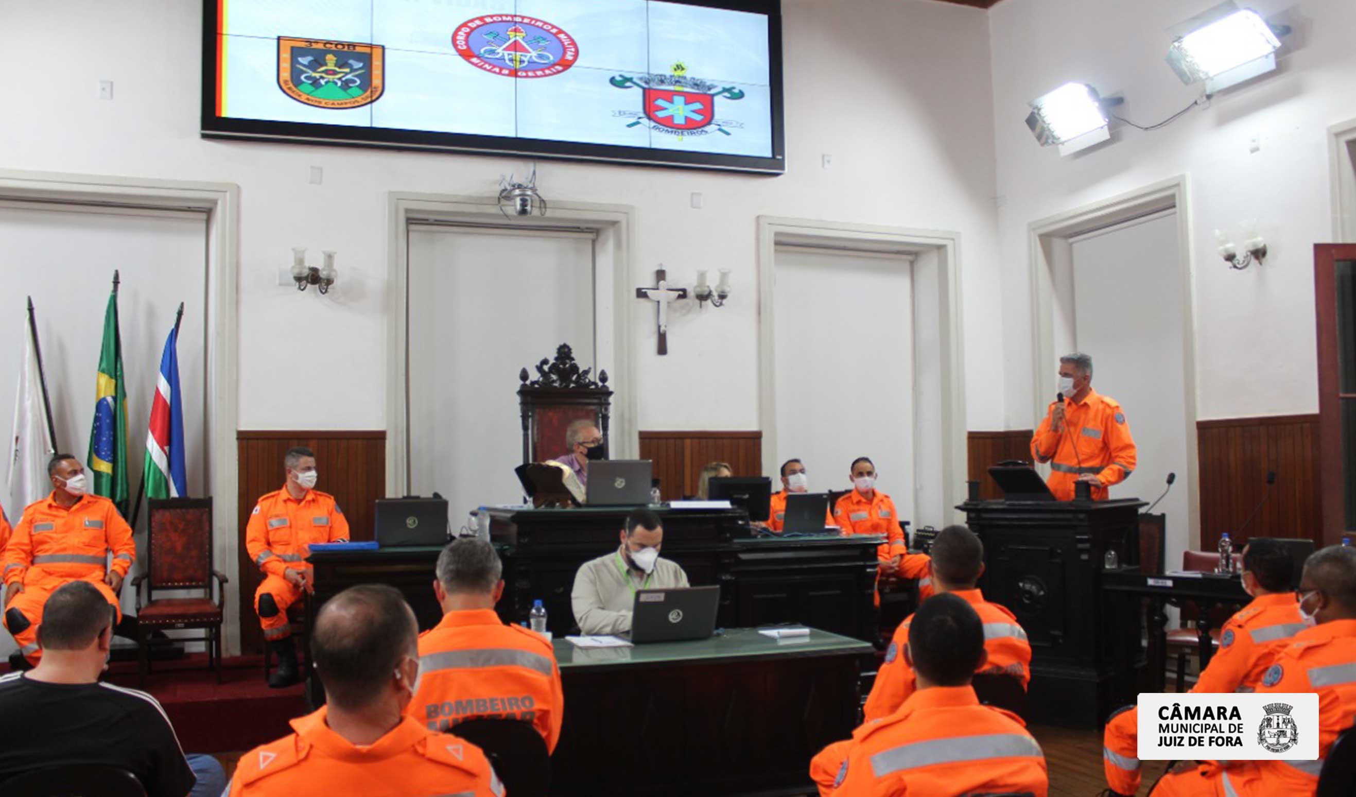 Tribuna Livre - Tenente coronel do 4º Corpo de Bombeiros Militares apresenta projeto para integração entre o CBM e o SAMU (27/08/2021 00:00:00)