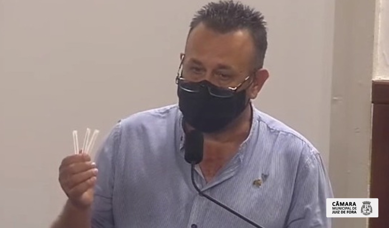 Vagner de Oliveira apresenta PL que pretende obrigar restaurantes e lanchonetes a oferecerem palitos de dente embalados individualmente (22/09/2021 00:00:00)