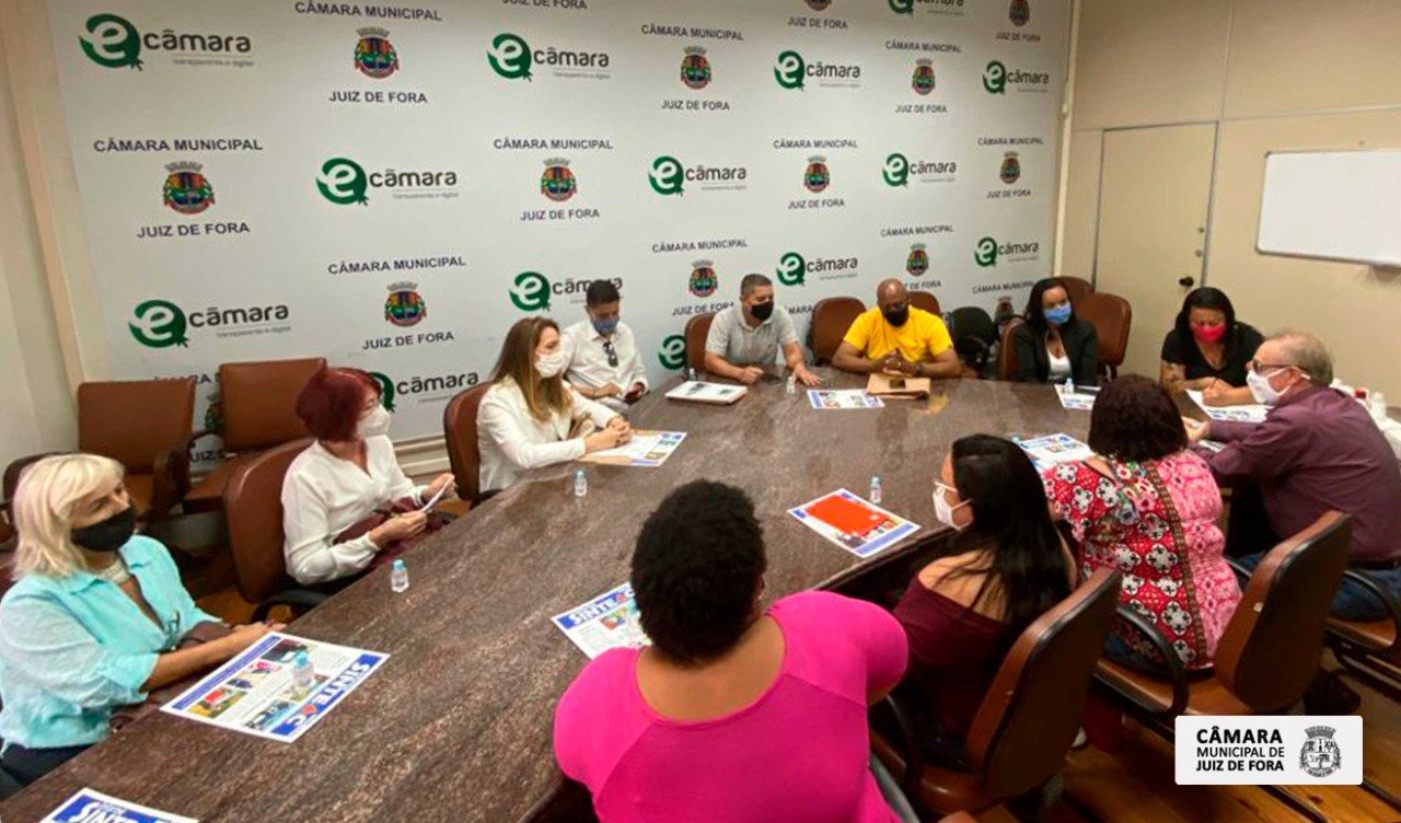 Vereadores se reúnem com servidores terceirizados que denunciam descumprimento das leis trabalhistas por empresa contratada pela PJF (23/09/2021 00:00:00)