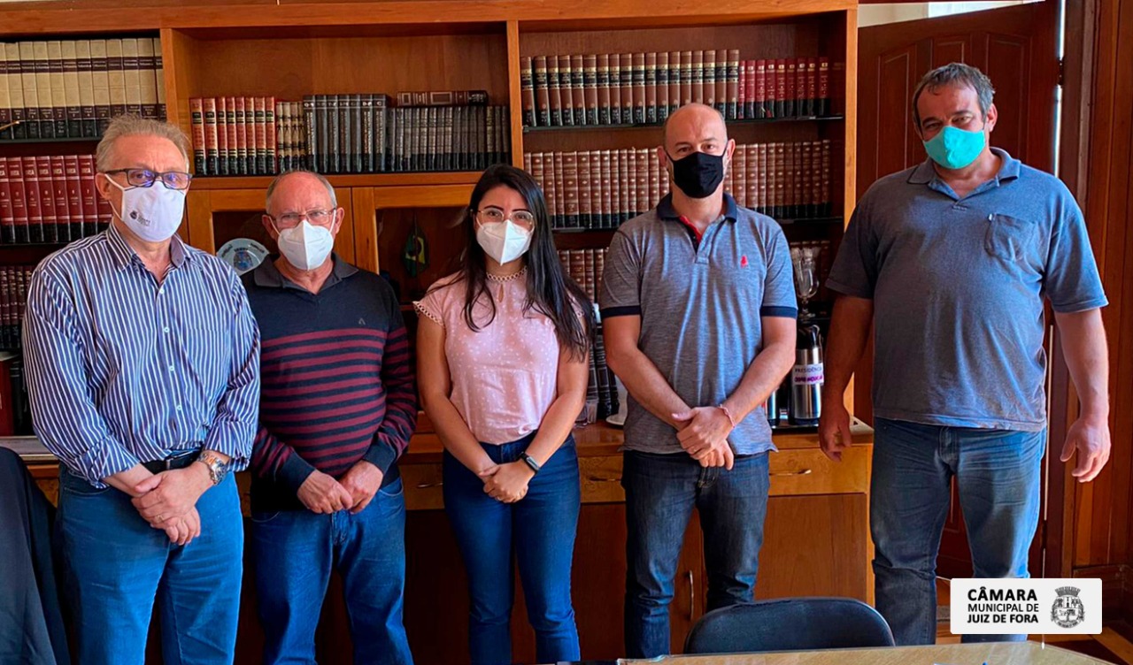 Vereadores e moradores buscam soluções para regularização de imóveis em Torreões  (23/09/2021 00:00:00)