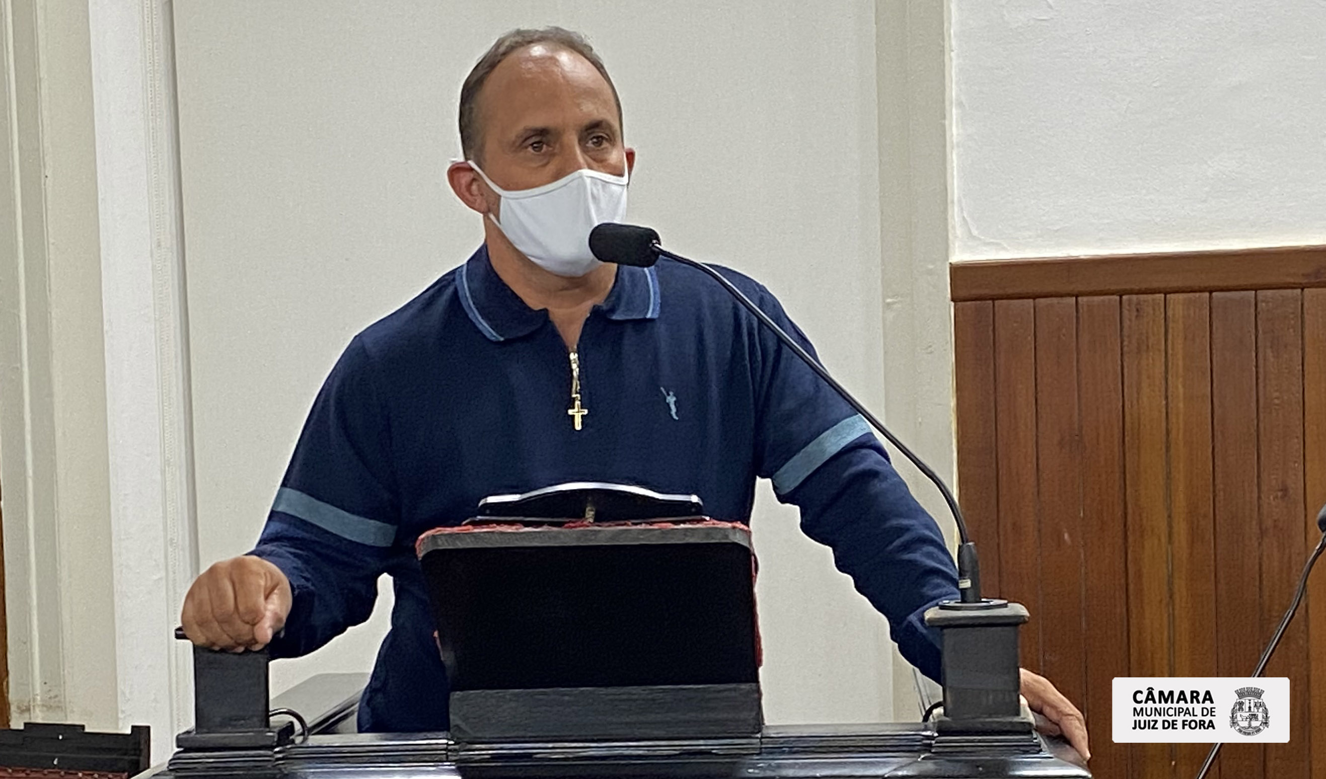 Câmara aprova PL que obriga a afixação de placas proibindo qualquer discriminação em estabelecimentos (24/09/2021 00:00:00)