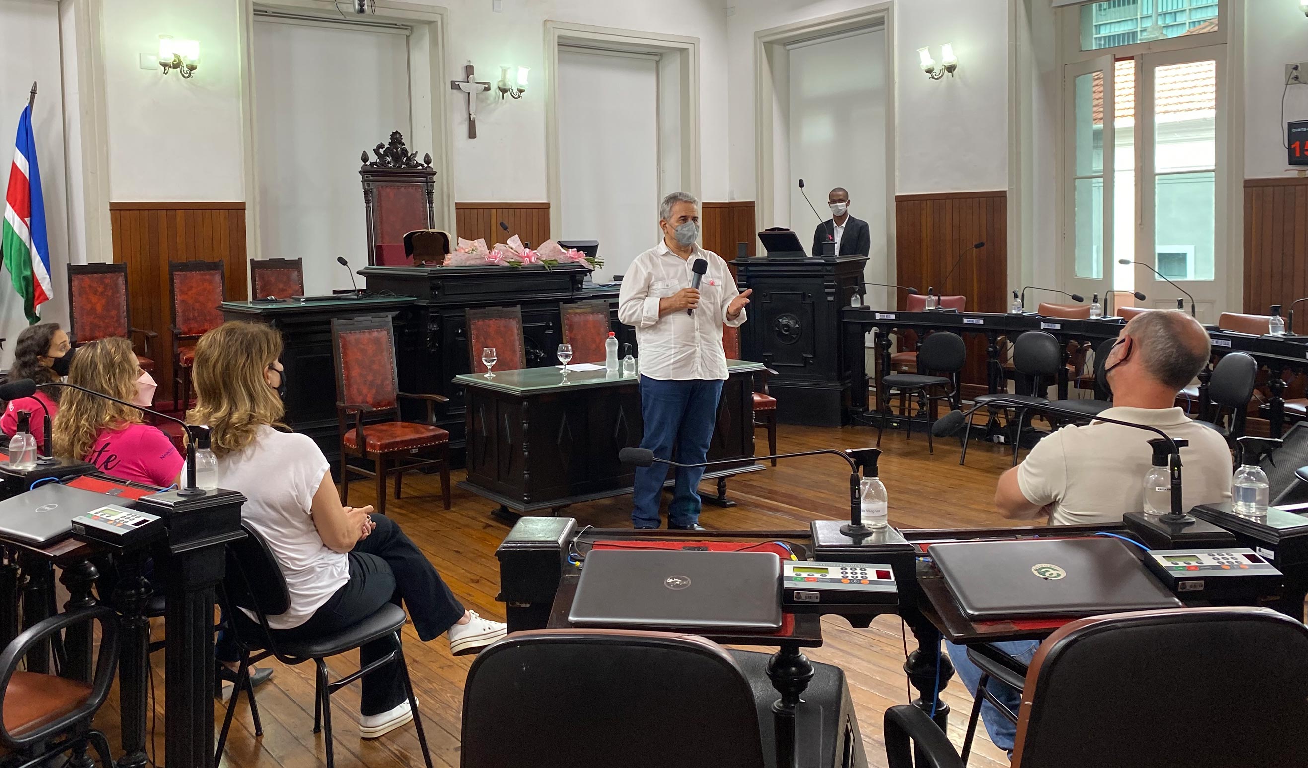 Câmara Municipal celebra o Dia Municipal de Combate ao Câncer de Mama (07/10/2021 00:00:00)