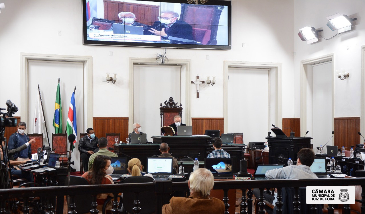 Vereadores cobram melhorias no transporte em Audiência Pública (20/10/2021 00:00:00)