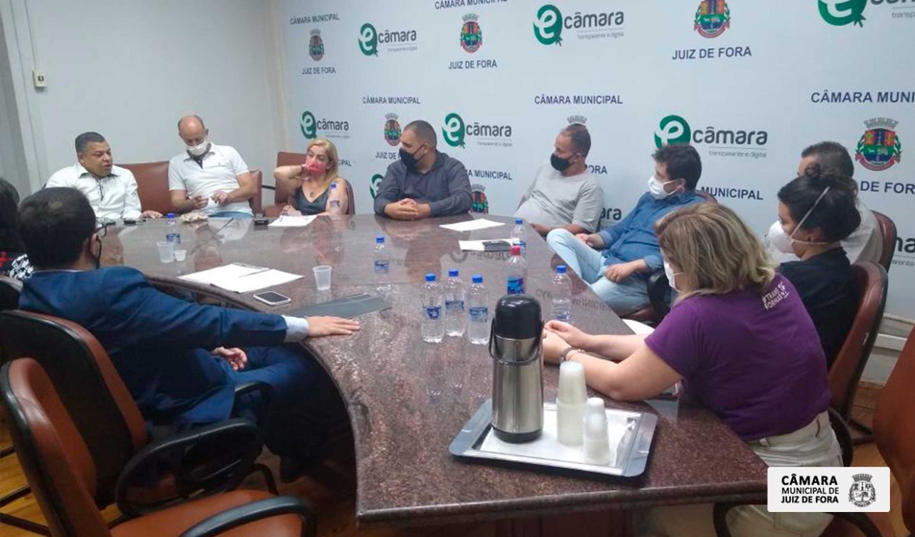 Vereadores se reúnem para viabilizar o PL Creche para Todos (02/12/2021 00:00:00)