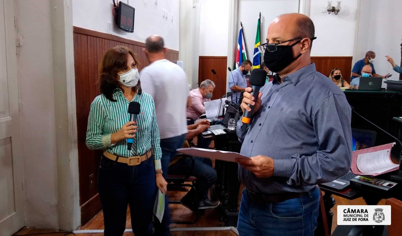 Ao vivo - Sargento Mello comenta PL que pretende vedar uso de banheiro por pessoas de sexo diferentes (10/12/2021 00:00:00)