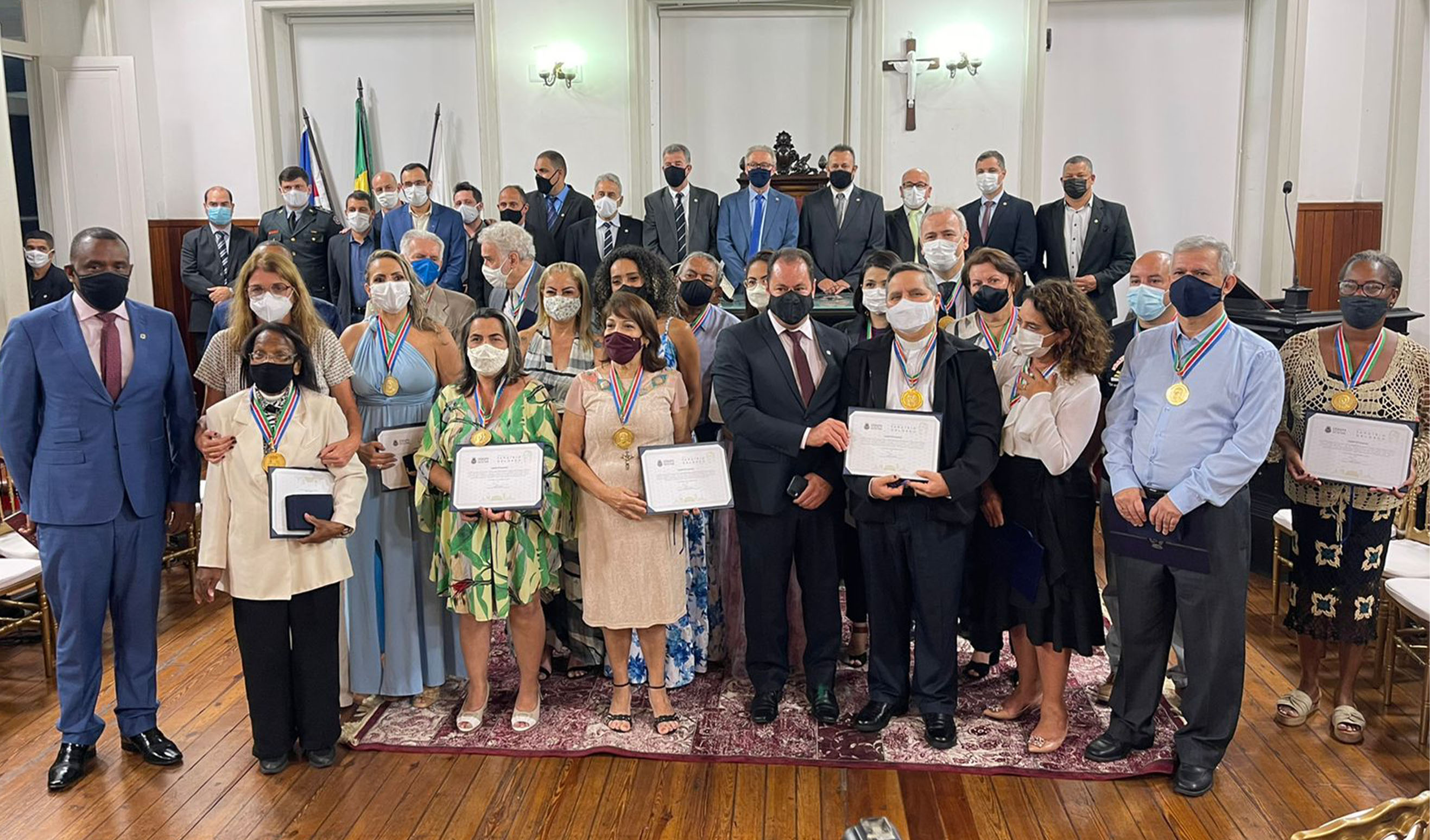 Câmara Municipal entrega Medalha Prefeito Tarcísio Delgado (10/12/2021 00:00:00)