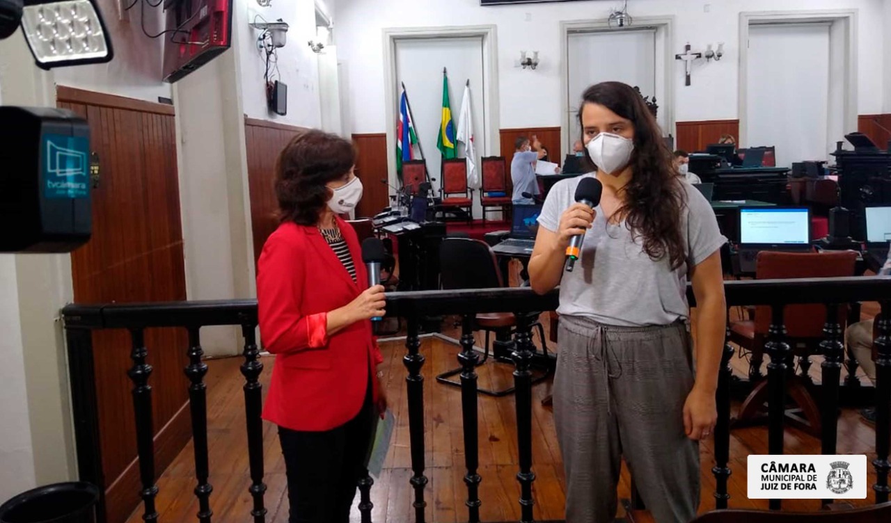 Ao Vivo - Tallia Sobral aborda situação da COVID-19 (11/01/2022 00:00:00)