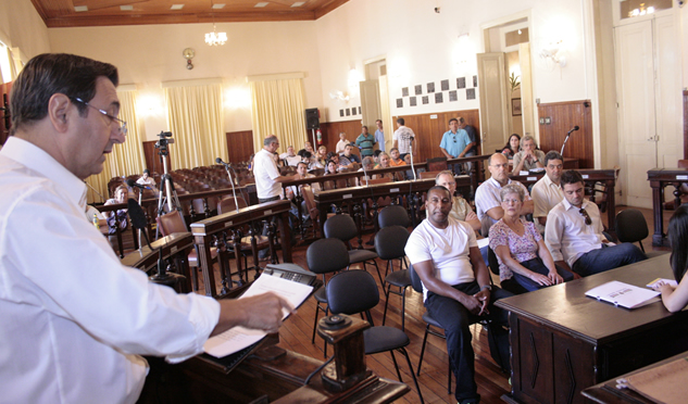 Lei Municipal Mário Helênio continua no papel (26/03/2012 00:00:00)