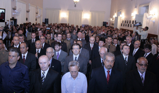 Câmara comemora aniversário com Medalha do Mérito Legislativo (20/04/2012 00:00:00)