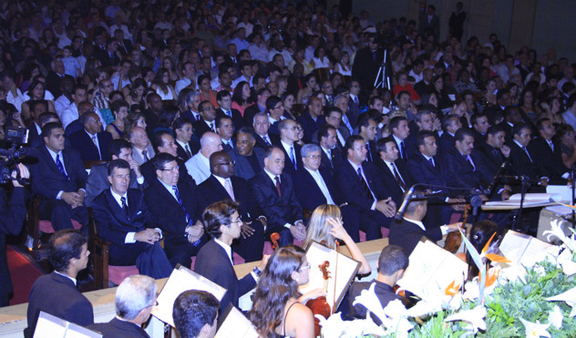 Vereadores são diplomados pelo Tribunal Regional Eleitoral (20/12/2012 00:00:00)