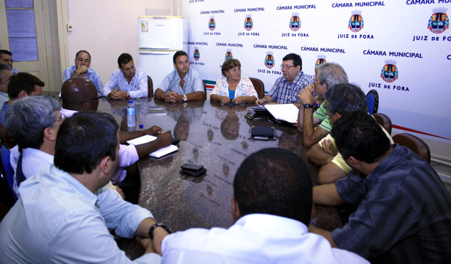 Vereadores discutem formação de Comissões Permanentes (02/01/2013 00:00:00)