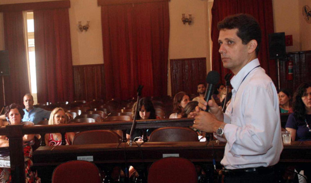 Servidor da Câmara é escolhido para ser tutor de curso oferecido pela ALMG (30/01/2013 00:00:00)