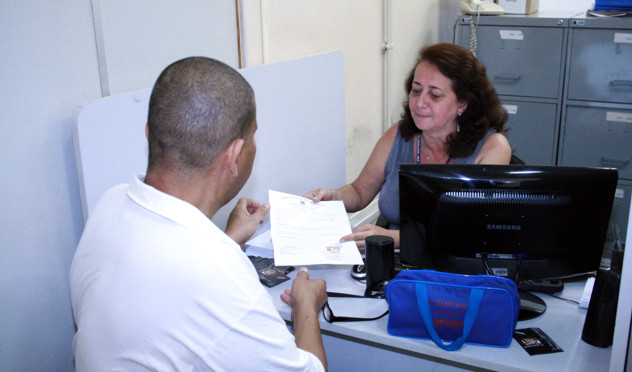 Câmara realiza encaminhamentos para emissão gratuita de certidões (07/02/2013 00:00:00)