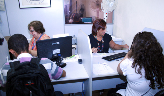 Convênio da Câmara com Policial Civil para emissão de carteiras de identidade é renovado  (08/02/2013 00:00:00)
