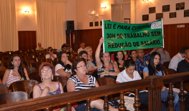 Assistentes Sociais reivindicam redução de jornada (26/02/2013 00:00:00)