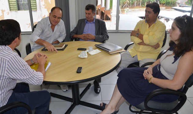 Comissão do Meio Ambiente se reúne com diretor do Demlurb (28/02/2013 00:00:00)