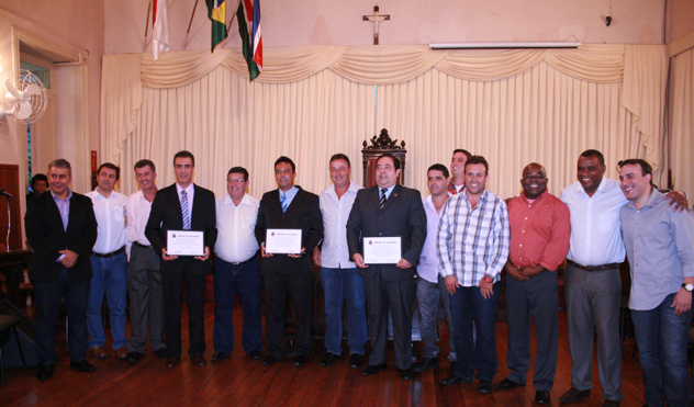Delegados da Polícia Civil e Gravelux recebem homenagem na Câmara (20/03/2013 00:00:00)