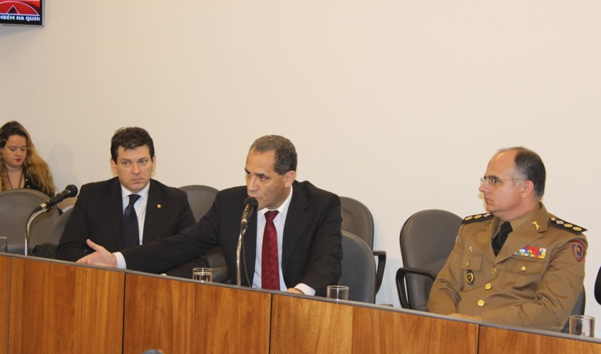 Castelar participa de reunião sobre Segurança Pública na Assembleia (17/04/2013 00:00:00)