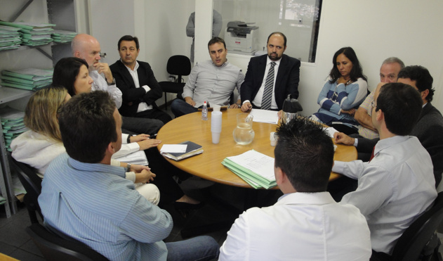 Noraldino e Isauro apoiam efetivação de enfermeiros e auxiliares (06/05/2013 00:00:00)