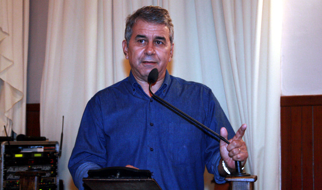 Tampa de bueiro de ferro fundido pode ser substituída por material reciclável (17/05/2013 00:00:00)