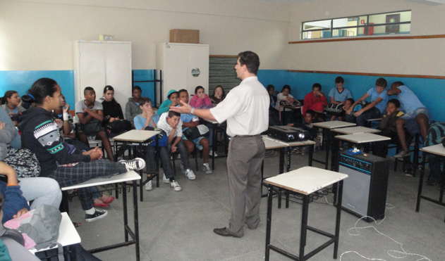 Vereadores Mirins da Escola Municipal Dom Justino José de Santana recebem capacitação (28/05/2013 00:00:00)