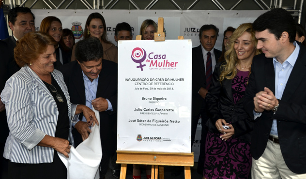 Vereadores participam de inauguração da Casa da Mulher (29/05/2013 00:00:00)