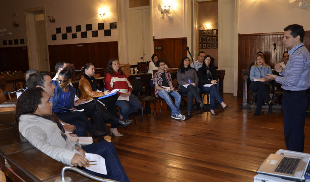 Servidores recebem treinamento sobre Projeto Básico e Termo de Referência (10/06/2013 00:00:00)