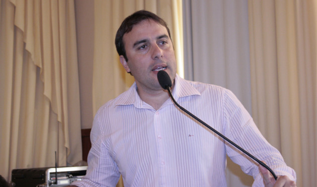 Noraldino Júnior defende transporte de animais nos ônibus (24/06/2013 00:00:00)
