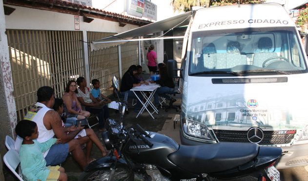 Expresso Cidadão realiza 99 atendimentos em São Judas Tadeu (15/07/2013 00:00:00)