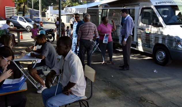 Expresso Cidadão registra mais de 60 atendimentos no Santa Cruz (19/07/2013 00:00:00)