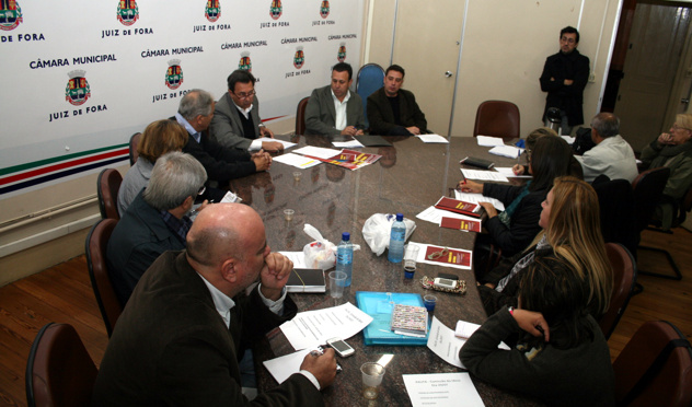Blitz do Idoso irá fiscalizar atendimento prioritário nos bancos (26/07/2013 00:00:00)