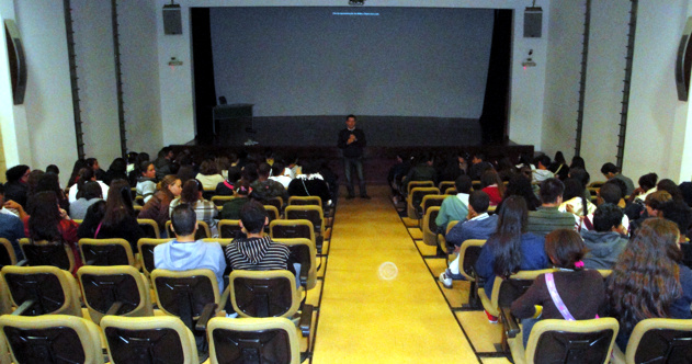 Estudantes são capacitados para Câmara Mirim (19/08/2013 00:00:00)