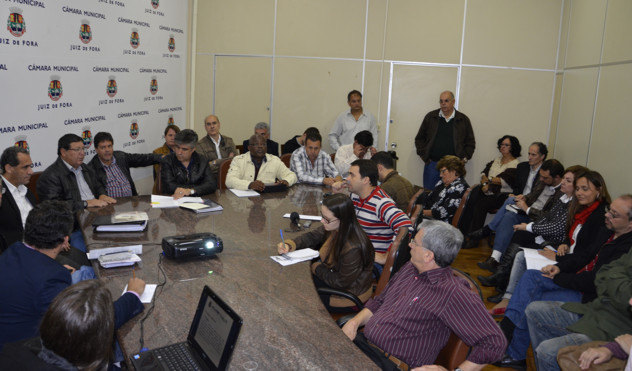 Câmara recebe proposta para criação do Plano Municipal de Cultura (21/08/2013 00:00:00)