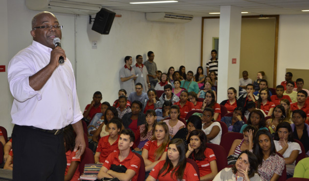 Jucelio Maria ministra palestra sobre a importância do jovem na promoção da cidadania (26/08/2013 00:00:00)