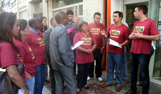 Bancos descumprem lei que protegem idosos (26/08/2013 00:00:00)